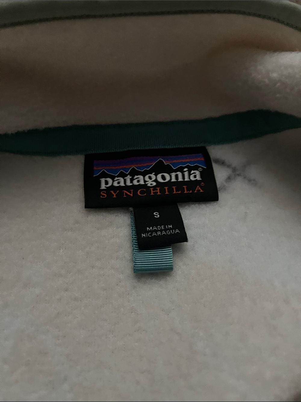 Patagonia Cream Cowl-Neck Snap Fleece with Sage Trim - Picture 4 of 6